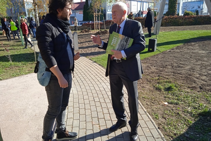 Novinky / Knižka Parky v Žiline, ktorej vznik sme podporili, je na svete - foto